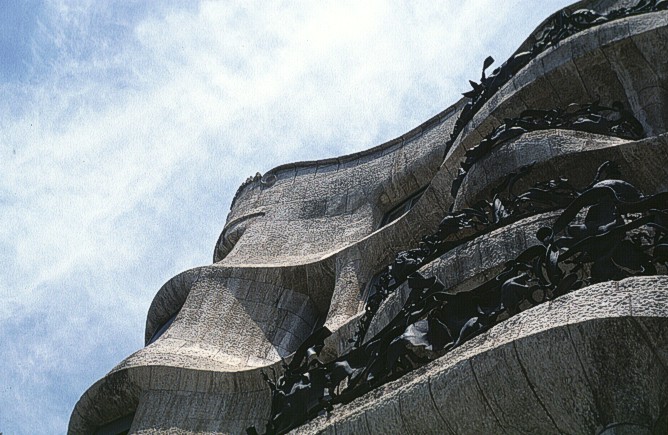 Casa Mila (La Pedrera), Antoni Gaudi