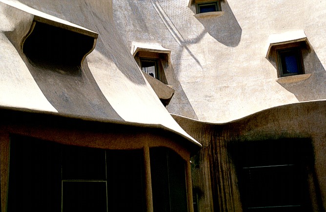 Casa Mila (La Pedrera), Antoni Gaudi