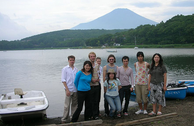 Group photo with Fuji-san