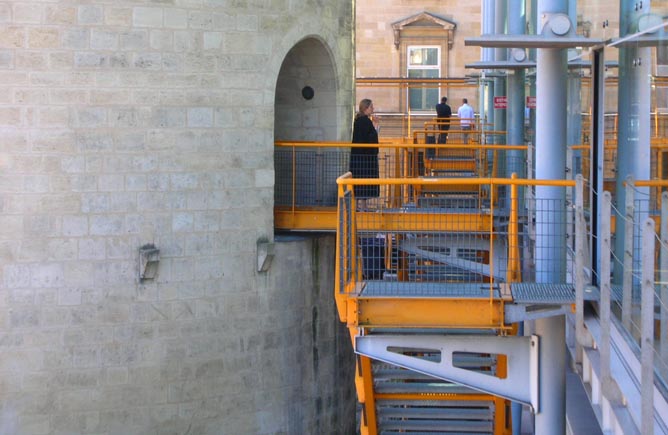 Law Courts Exterior, Bordeaux, Richard Rogers