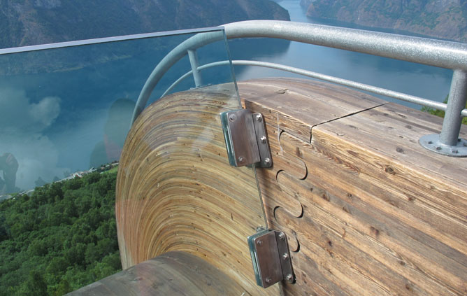 Saunders/Wilhelmsen: Stegastein Lookout, Aurland