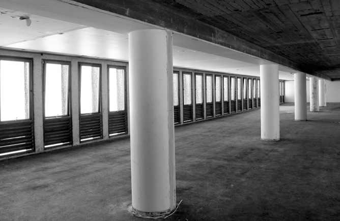 Erling Viksjø: Høyblokka - interior, typical office floor