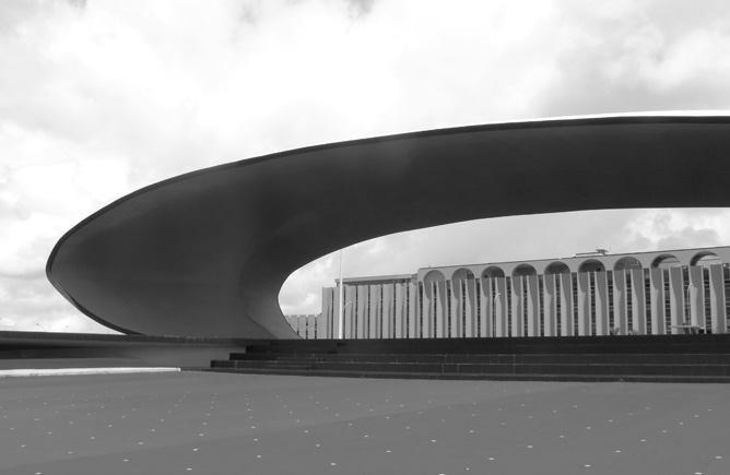 Oscar Niemeyer: Concha Acústica, SMU