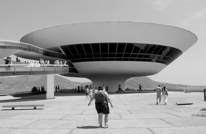 Oscar Niemeyer: MAC - Museu de Arte Contemporânea de Niterói