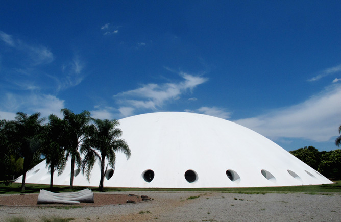 Oscar Niemeyer: Lucas Nogueira Garcez Pavilion, Parque Ibirapuera, São Paulo