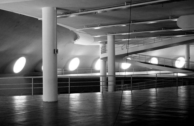 Oscar Niemeyer: Lucas Nogueira Garcez Pavilion, Parque Ibirapuera, São Paulo